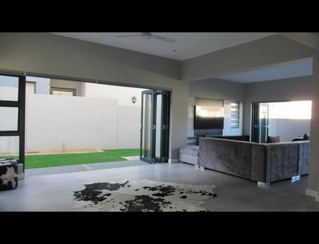 3 BEDROOM HOUSE FOR SALE IN OLIVEDALE